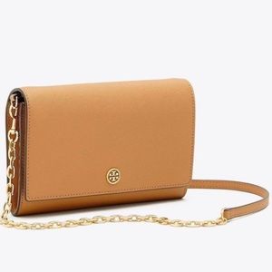 Tory Burch Brown Robinson Chain Wallet in Very good condition